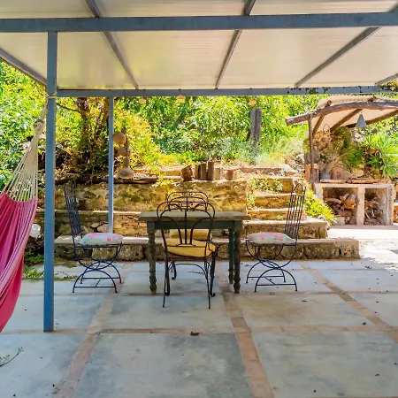 Cubo's Secret Nature House Hébergement de vacances Monda